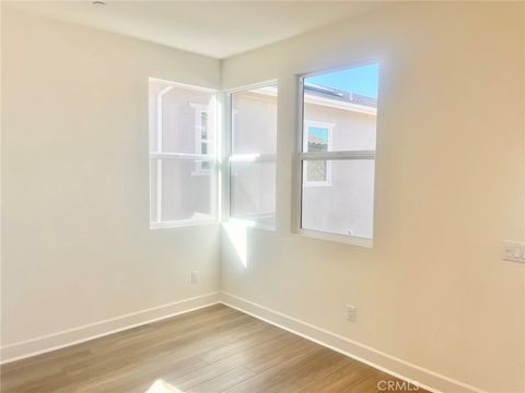 Tiny photo for 407 Belair Walk, Ventura, CA 93004 (MLS # OC26051185)