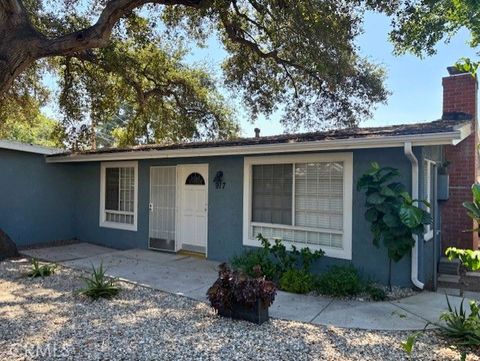 Photo of 917 Oak Avenue, Duarte, CA 91010 (MLS # AR26083040)