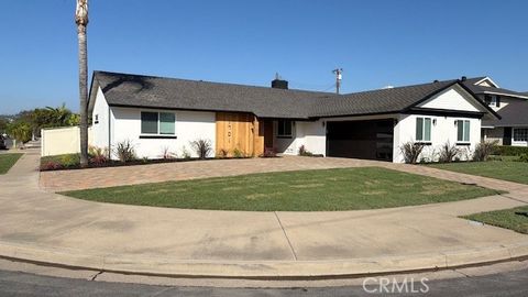 Photo of 1701 Saybrook Ln, Tustin, CA 92780 (MLS # OC26063948)