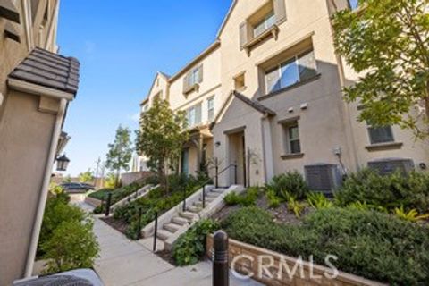 2142 Emerald Grotto Upland CA 91786