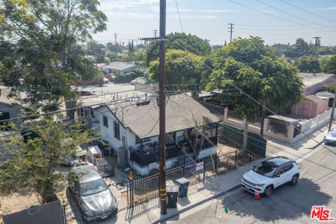 Photo of 7408 Elsie Street, Los Angeles, CA 90001 (MLS # 26988461)