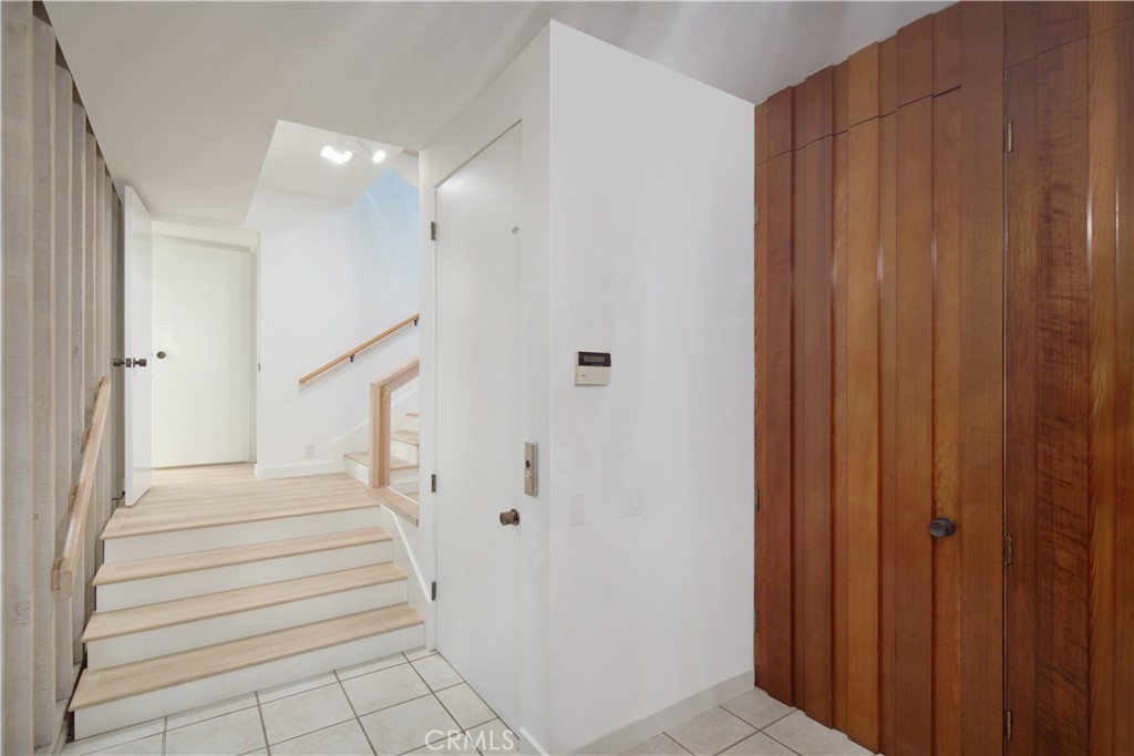 Corona del Mar South of PCH (CDMS) - Residential