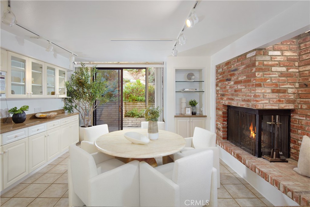 Corona del Mar South of PCH (CDMS) - Residential