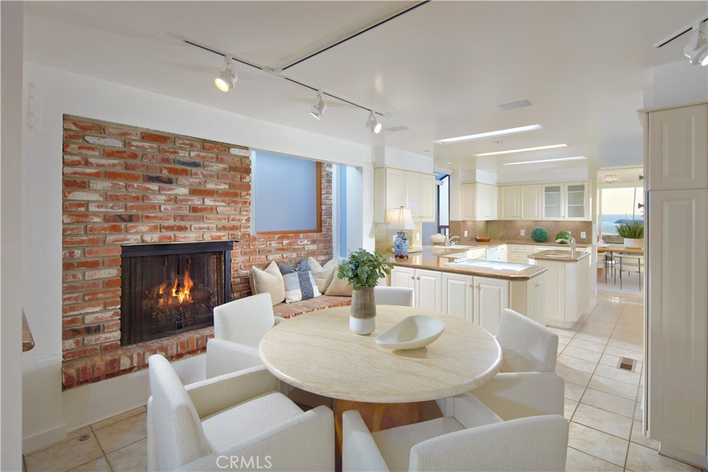 Corona del Mar South of PCH (CDMS) - Residential