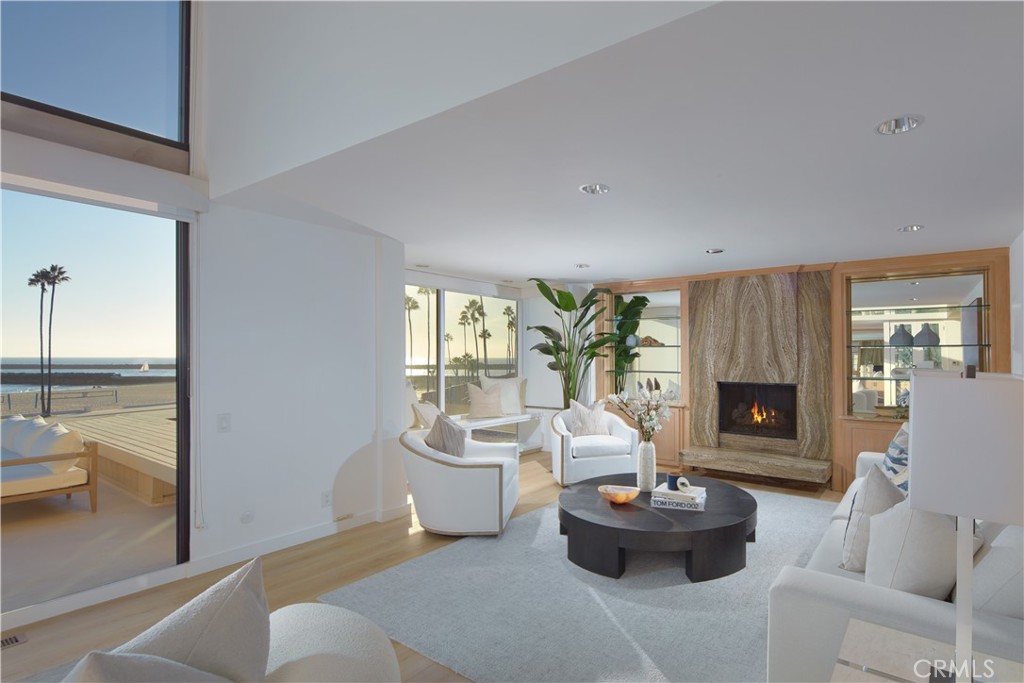 Corona del Mar South of PCH (CDMS) - Residential