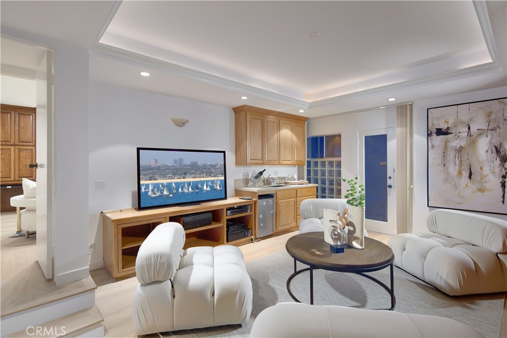 Corona del Mar South of PCH (CDMS) - Residential