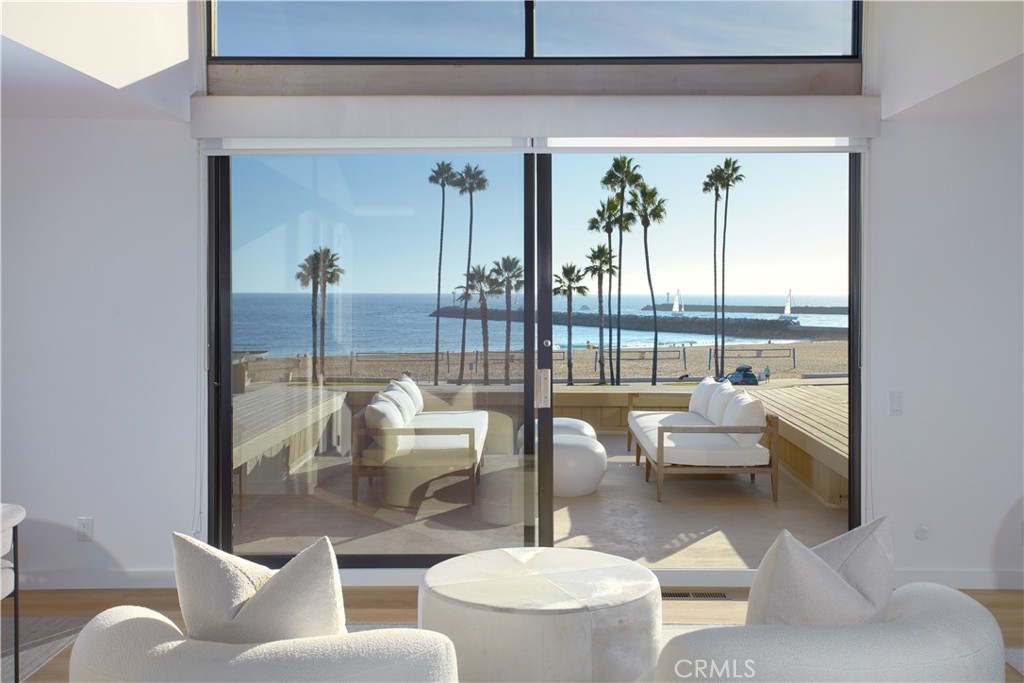 Corona del Mar South of PCH (CDMS) - Residential
