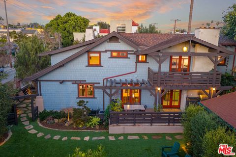 Photo of 706 Navy Street, Santa Monica, CA 90405 (MLS # 26664905)