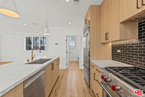 Photo of 5538 Tova Drive, Sherman Oaks, CA 91411 (MLS # 26834225)