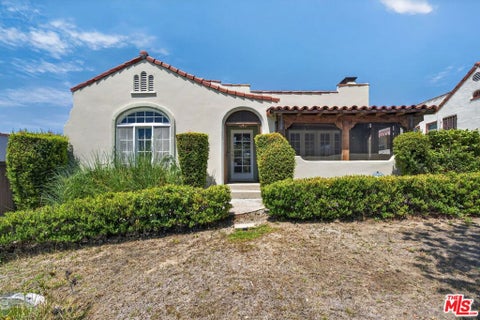 Photo of 3217 Lowry Road, Los Angeles, CA 90027 (MLS # 26944767)