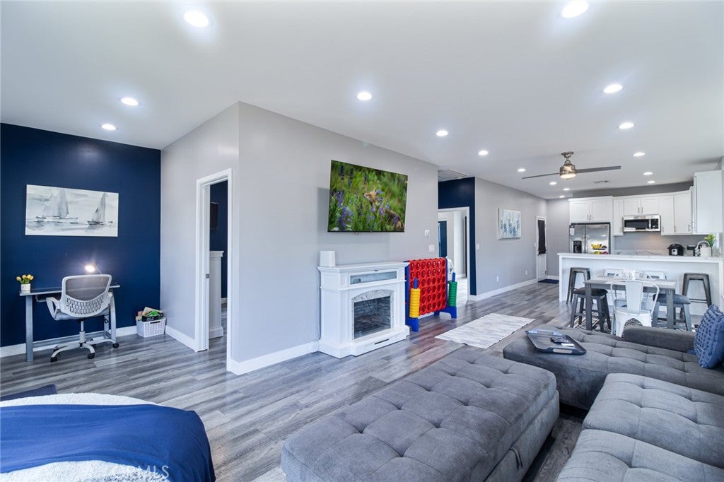 66 W Peoria St ST, Pasadena CA 91103