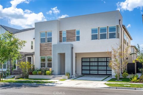 121 MULBERRY Lake Forest CA 92630