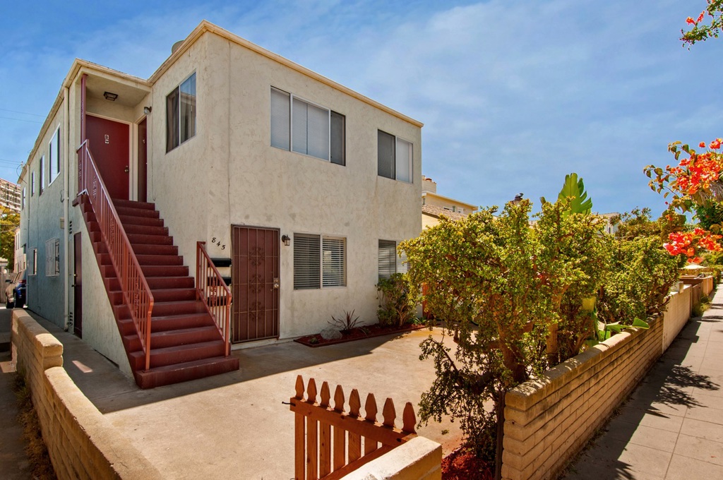 Unfurnished rarely available 3bed 2bath located just steps from the bay and walking distance to all. Entire unit just renovated including new flooring throughout, new bathrooms, new kitchen appliances, fresh paint and more. One (1) off-street assigned parking space included with ample additional parking on surface lot just a short 2min. walk away. Rear bedroom with walk-in closet and en-suite bath has private entry and could be used as separate lockout studio. Sign on property Neighborhoods: Mission Beach