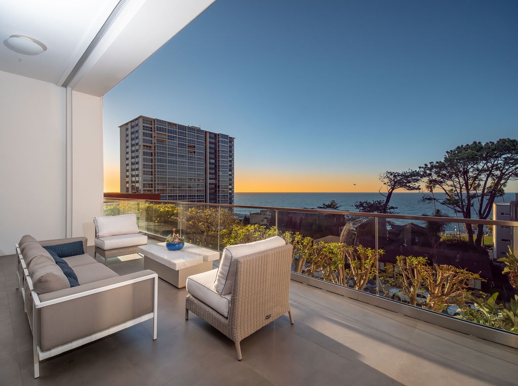 With just sixteen exclusive residences, what was once an iconic office building has been restored into a one of a kind residential opportunity. From the moment you step into the Muse La Jolla, you'll see that every aspect of our architecture, design, and amenities have been thoughtfully considered to create the environment you deserve-from expansive window walls down to the most detailed fixtures and finishes. Steps to the beach and all the village has to offer. Enjoy luxury turn-key living at its finest. Complex Features: ,, Equipment: Dryer Sewer: Sewer Connected Topography: LL