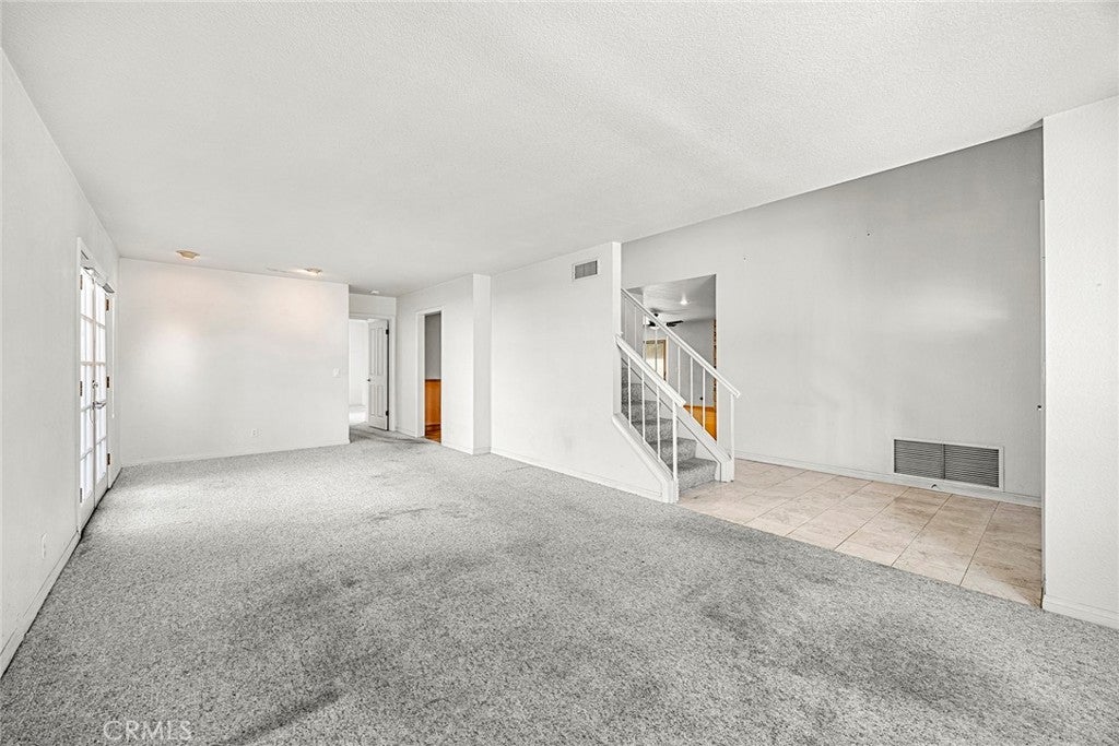 5812 Crestview