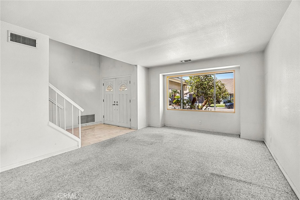 5812 Crestview