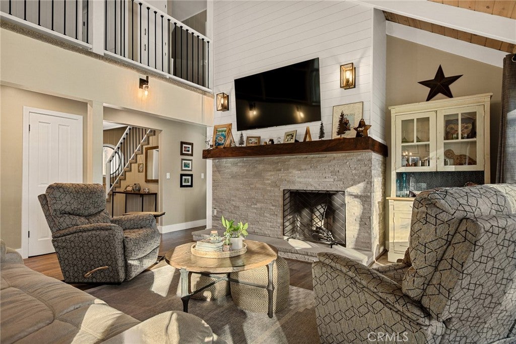435 Riviera Drive