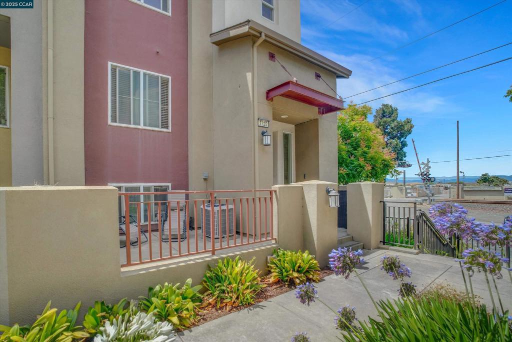 Welcome to 2726 Holly St. Tucked away in a quiet corner of the city, directly across from the stunning San Pablo Bay and just around the corner from easy freeway access. This Tri-Level, End unit, 3 bedroom, 2.5 bath condo is loaded with amenities and lifestyle convenience, this spacious condo offers incredible value and a location that checks all the boxes. Join us this weekend for Open Houses. Friday 8/1 - 5:00pm - 7:00pm Saturday 8/2 - 12:00pm to 2:00pm Sunday 8/3 - 12:00pm to 2:00pm