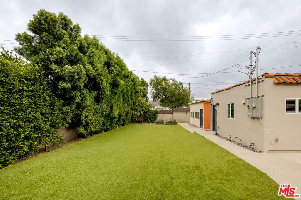 5120 Willowcrest Avenue, North Hollywood CA 91601