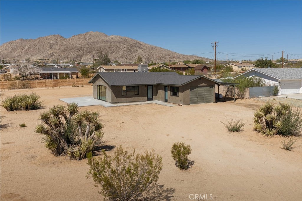 4638 Avenida La Mirada