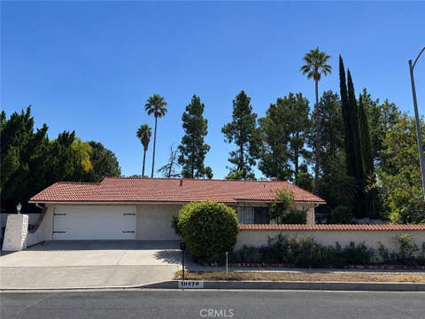 Photo of 10470 Laramie Avenue, Chatsworth, CA 91311 (MLS # PW26156297)