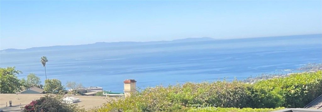 Photo of 1955 San Remo Dr, Laguna Beach, CA 92651 (MLS # SR26034925)