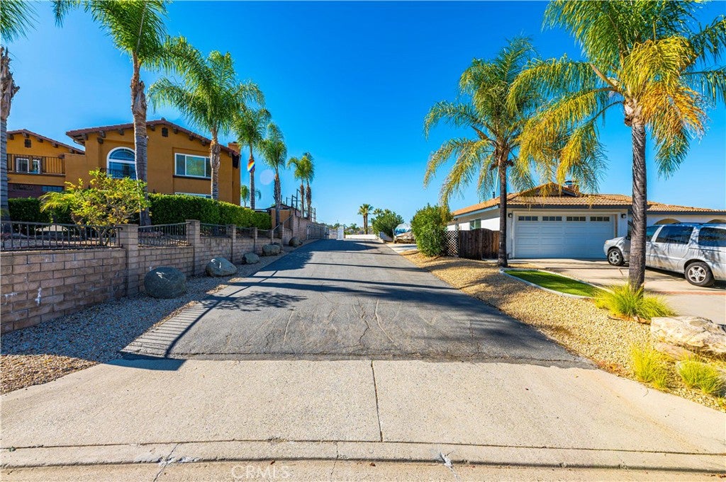 22475 Loch Lomond Drive