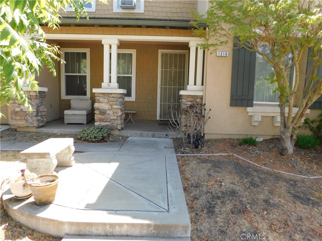 1216 Aups Court