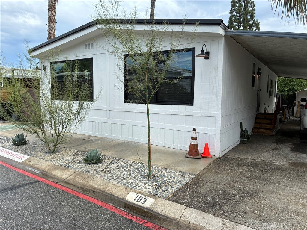 3883 Buchanan 103