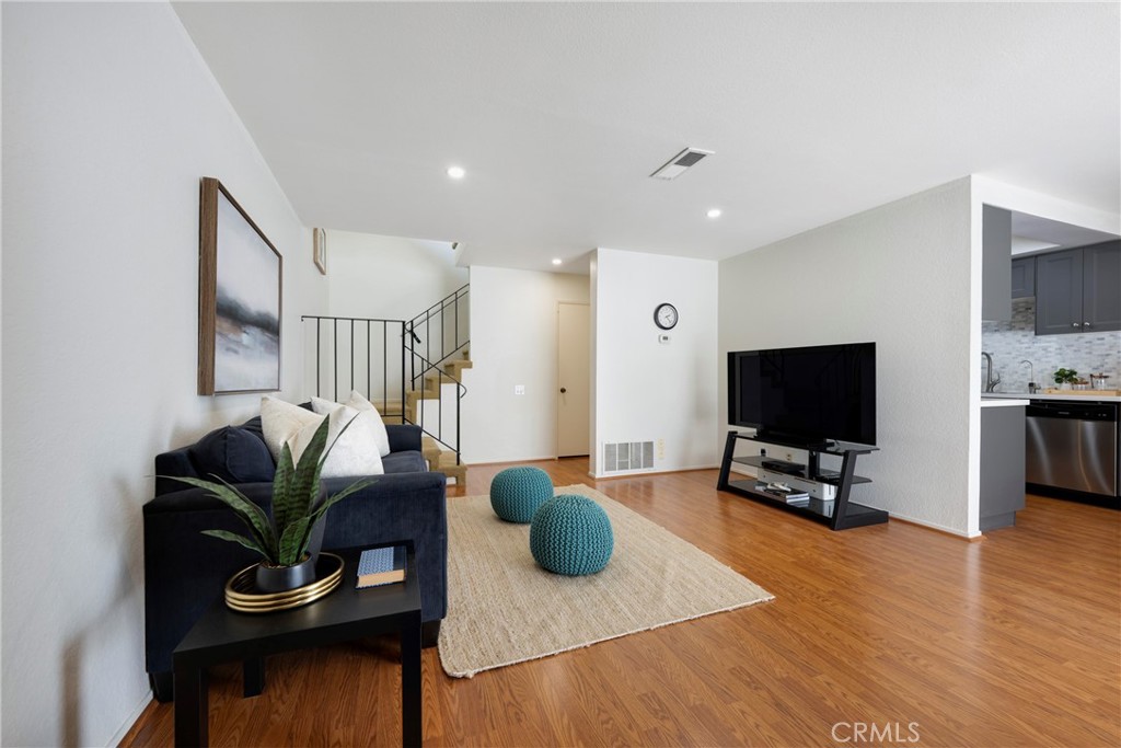 6437 Horse Shoe Lane
