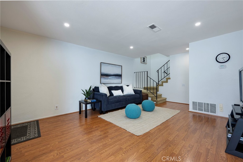 6437 Horse Shoe Lane