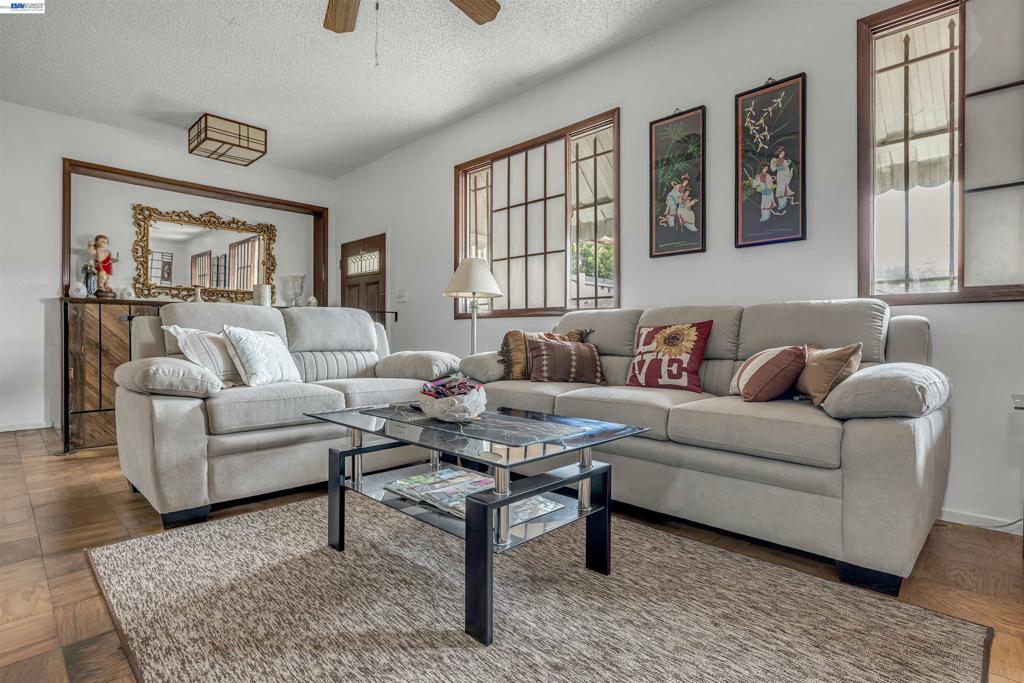 713 Falcon Drive