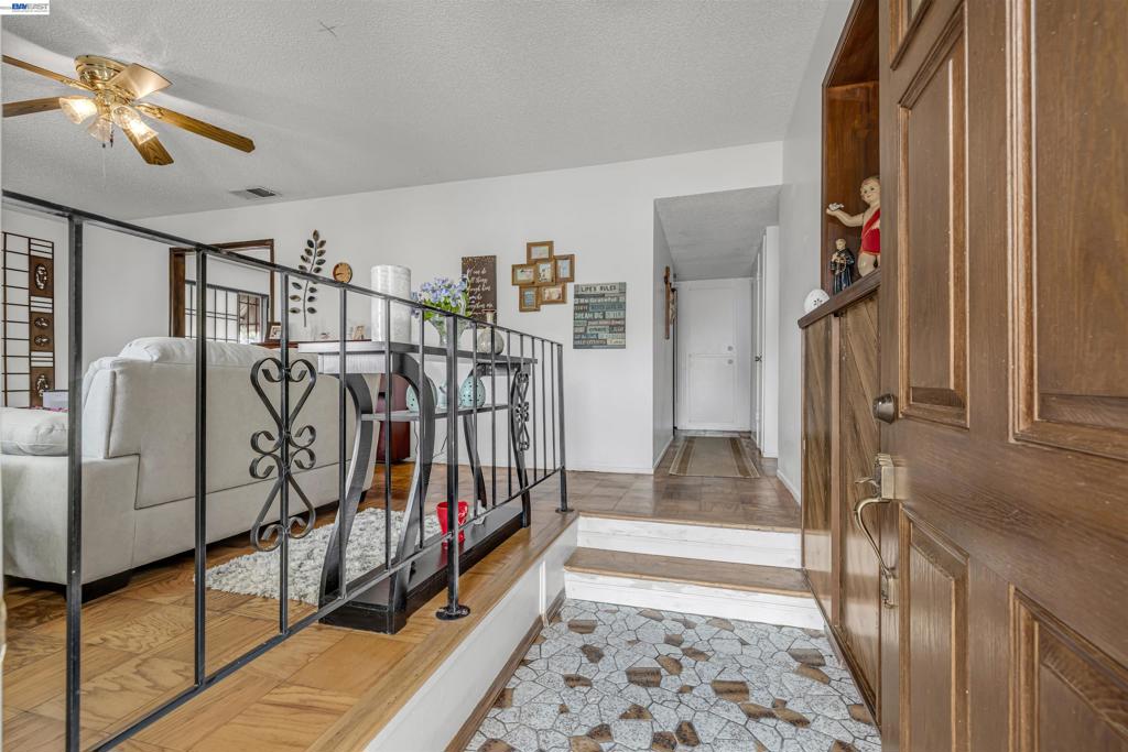 713 Falcon Drive