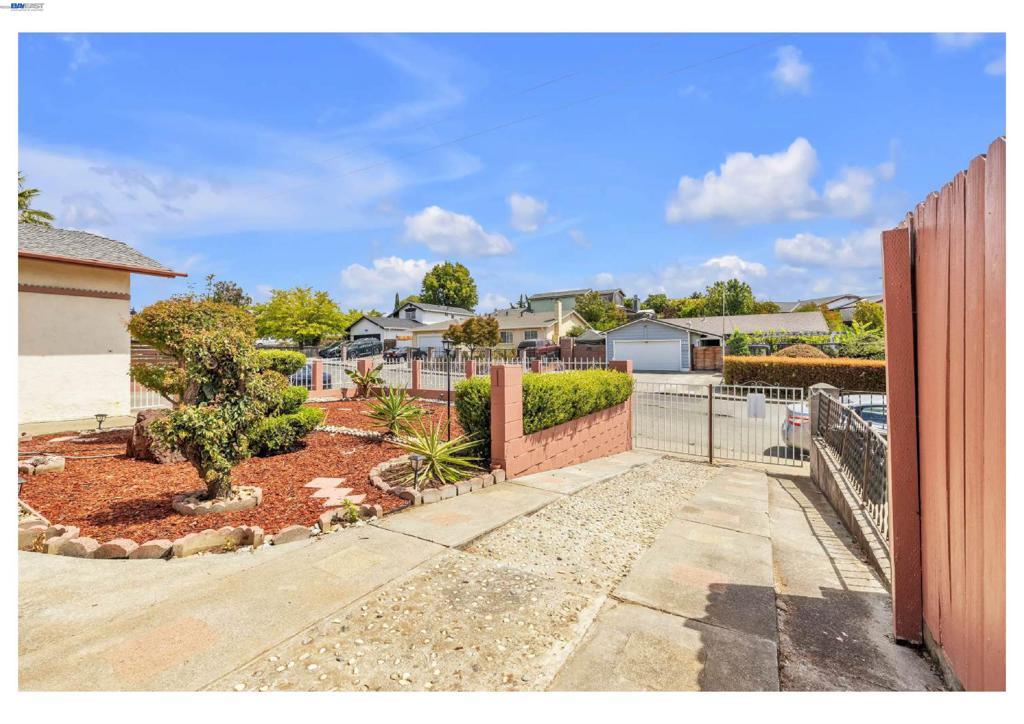 713 Falcon Drive