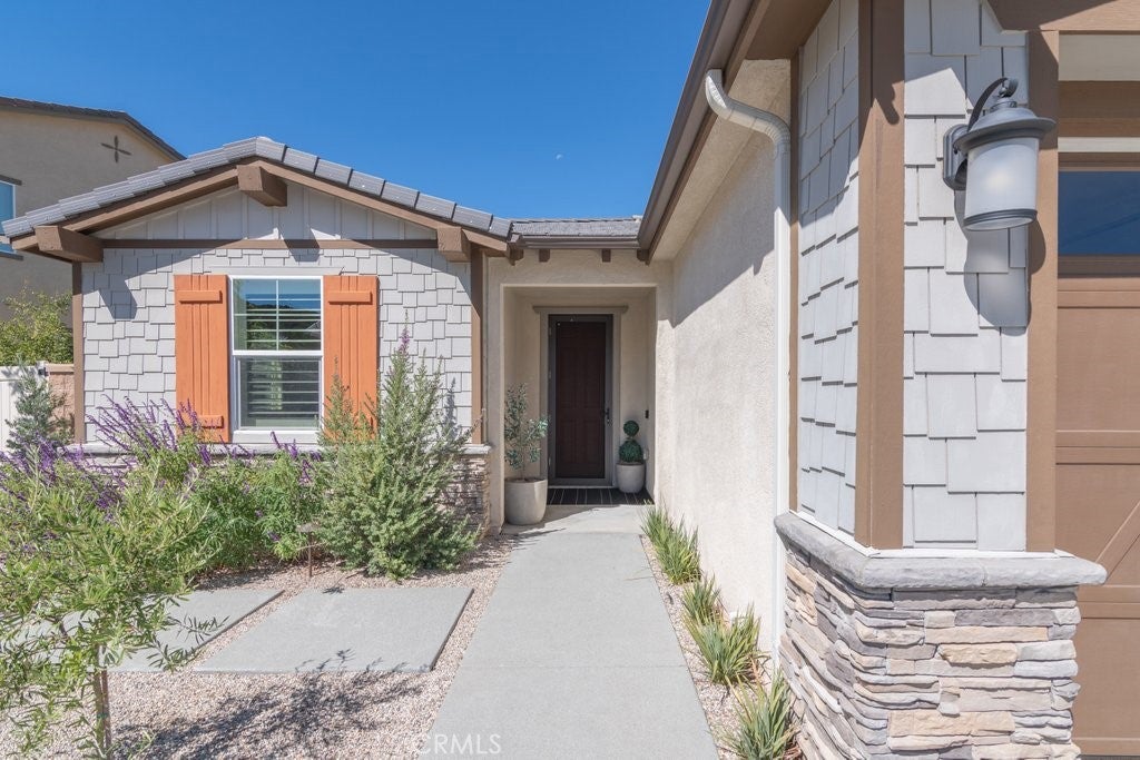 45727 Altree Court