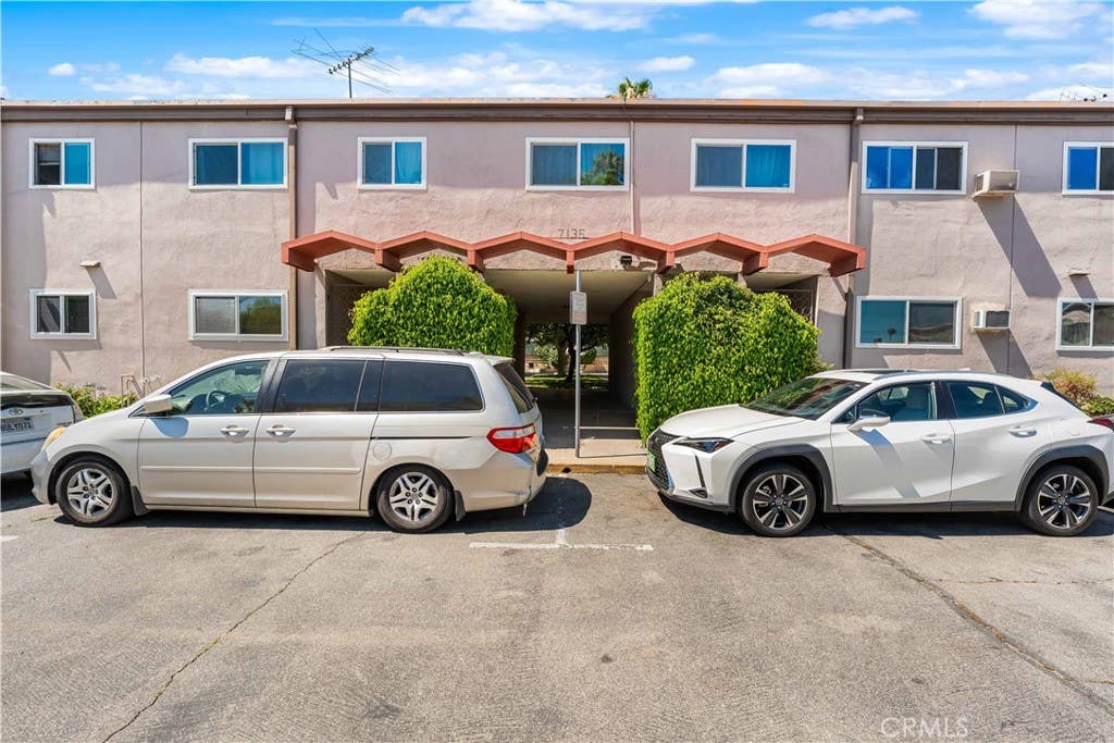 Photo of 7135 Coldwater Canyon Avenue #16, North Hollywood, CA 91605 (MLS # GD26001519)