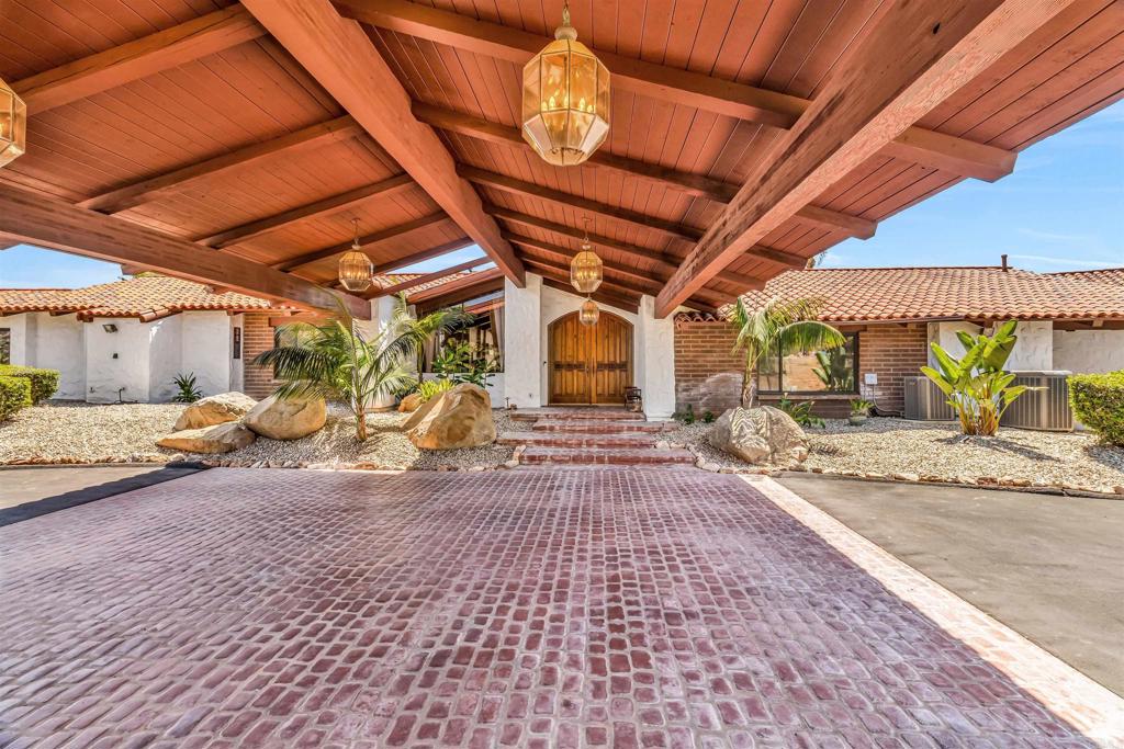 2732 Vista Del Piedra