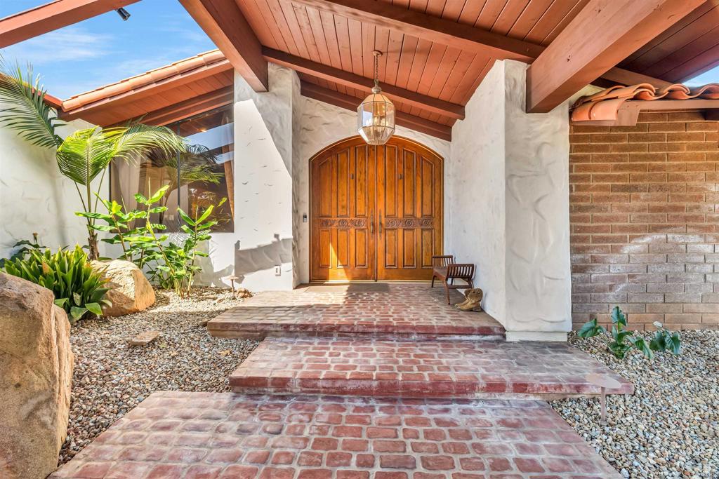 2732 Vista Del Piedra