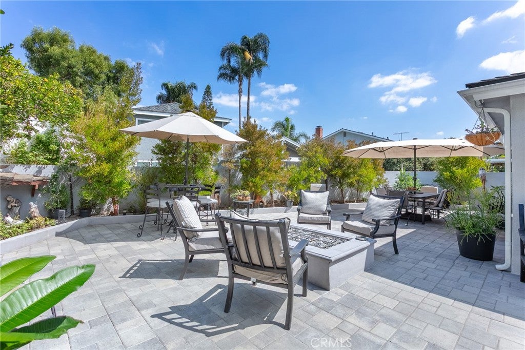 9721 Blandwood