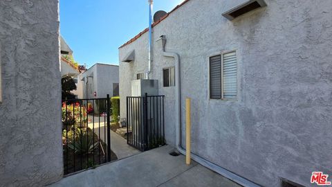 Tiny photo for 1312 N Raymond Avenue, Pasadena, CA 91103 (MLS # 26661101)