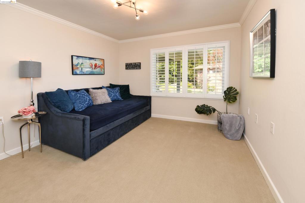 ROSSMOOR - Residential Lease