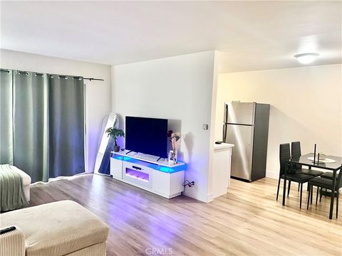 Photo of 1250 E 3rd Street #8, Long Beach, CA 90802 (MLS # CV26069192)