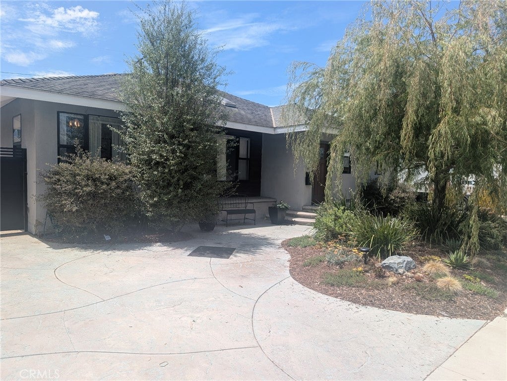 5552 E Peabody