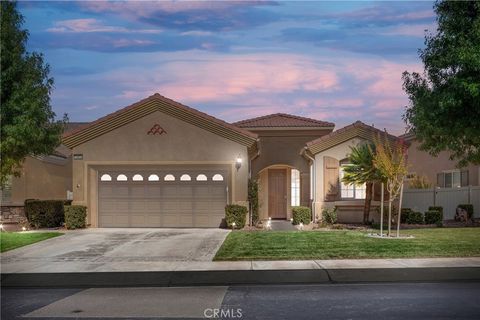 Photo of 10855 Katepwa Street, Apple Valley, CA 92308 (MLS # HD25240761)