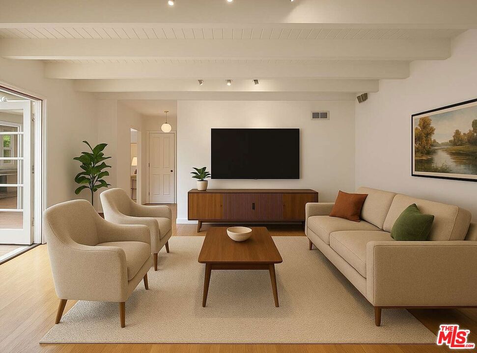 14235 Greenleaf Street