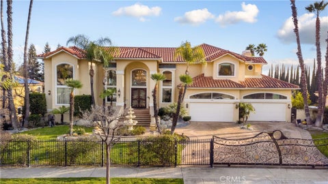 Photo of 140 W 24th ST, Upland, CA 91784 (MLS # AR26184454)