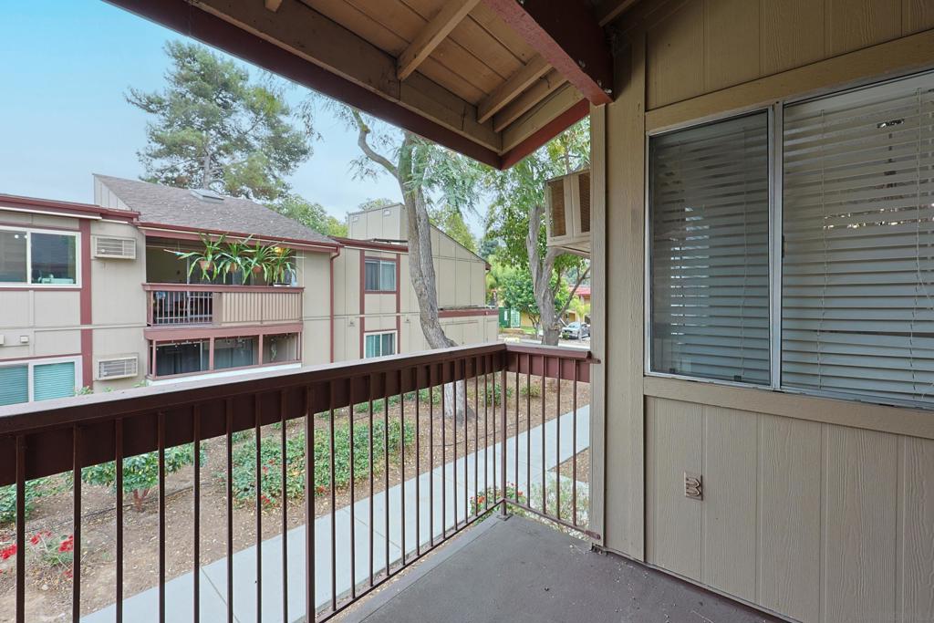 5432 Adobe Falls Rd 12