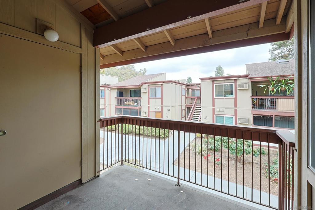 5432 Adobe Falls Rd 12