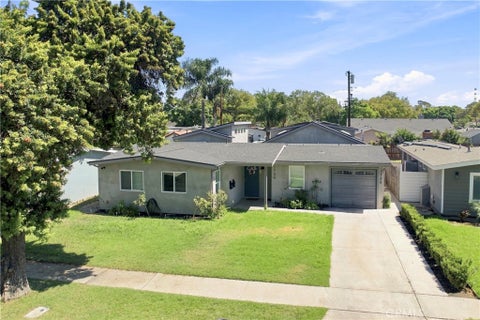 Photo of 1720 Petaluma Ave AVE, Long Beach, CA 90815 (MLS # PW26197030)