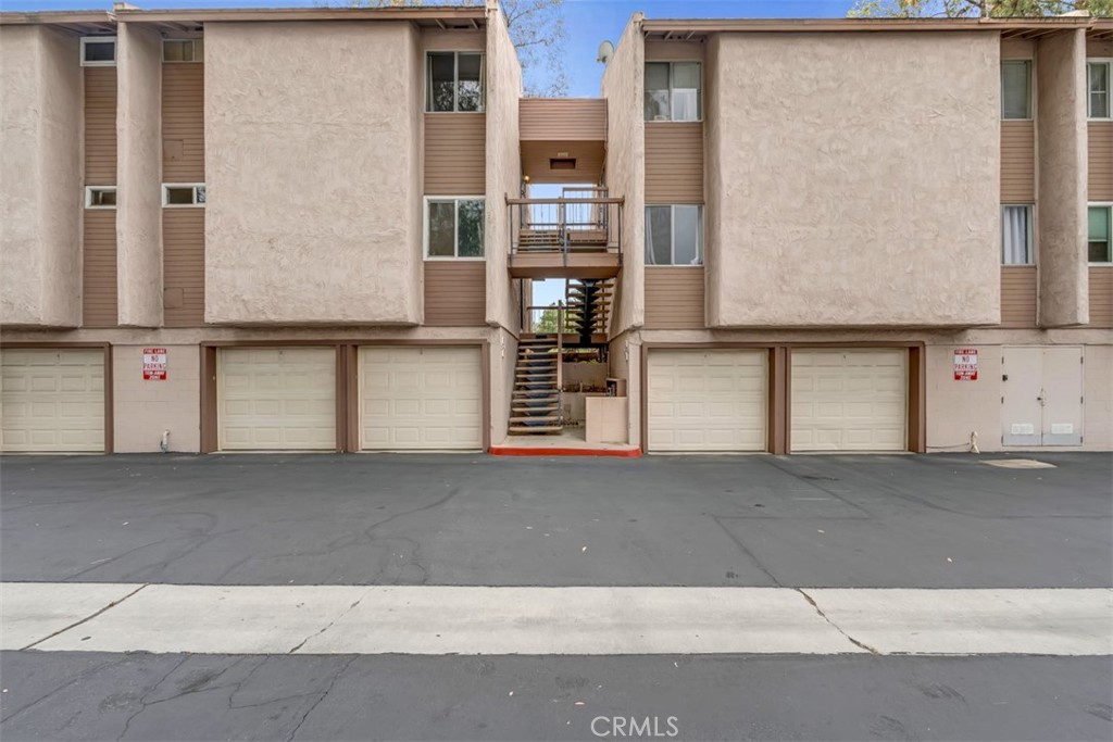 1525 Walnut Leaf Drive 214
